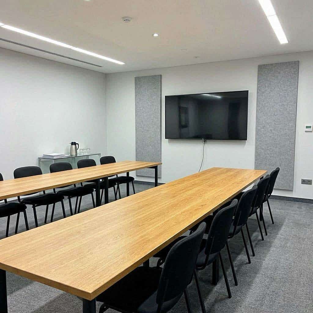 新员工批量入职发生后驻场维护组该怎样校准写字楼办公的视频会议隔音